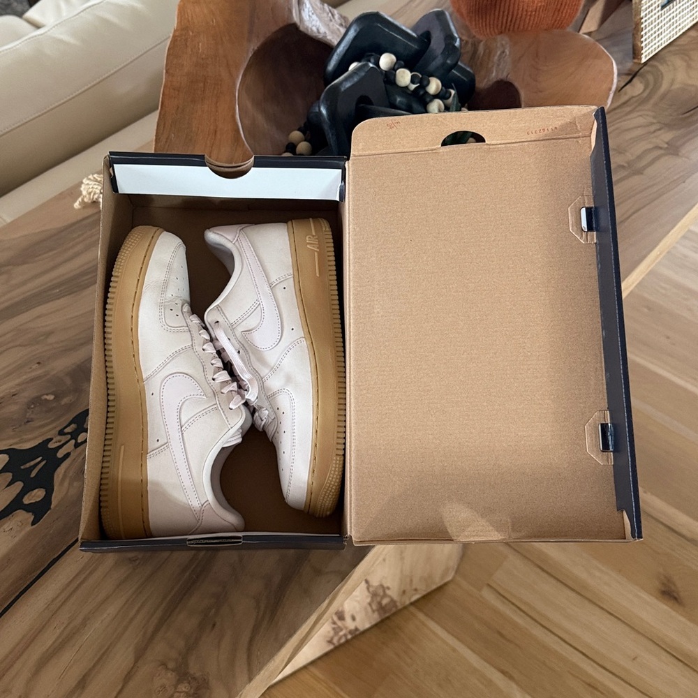 Nike Air Force 1 Shoes - Picture 14 of 15